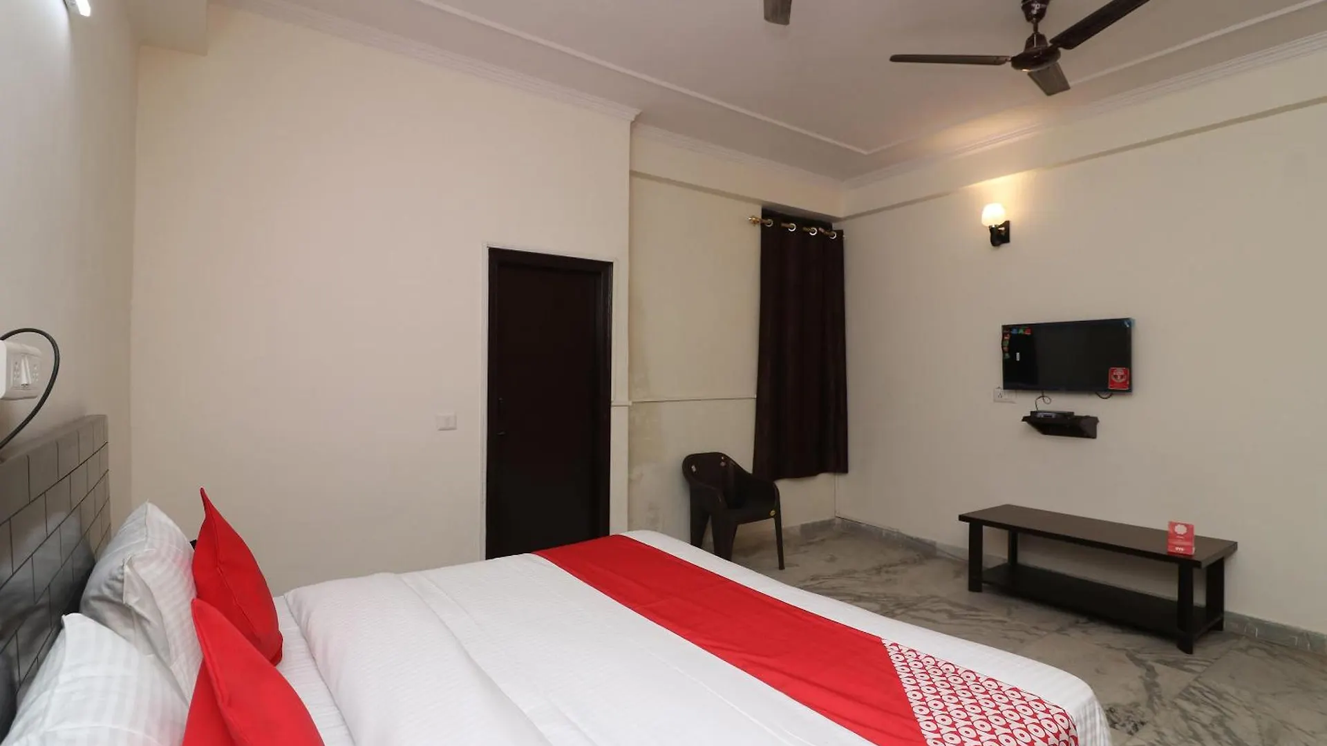 ****  Collection O Delta Square Hotel Gurgaon India