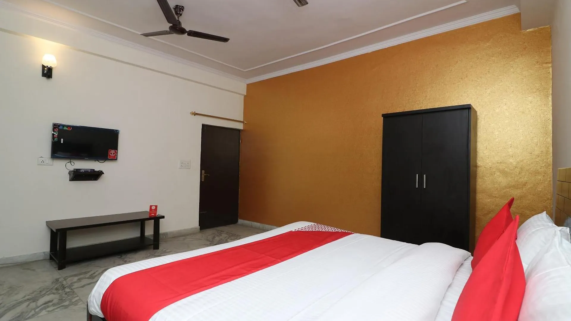 Collection O Delta Square Hotel Gurgaon 4*,  India